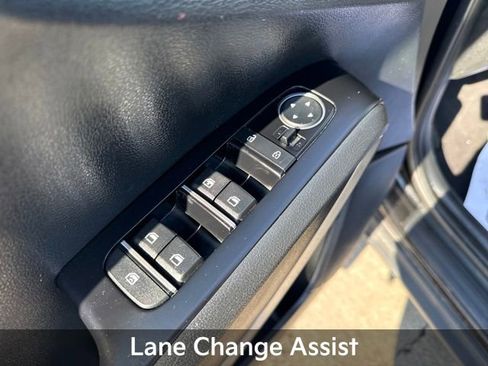 Used 2023 Kia Soul LX w/ LX Technology Package image 13