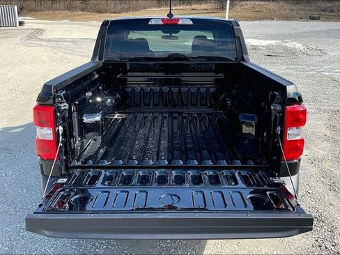 Used 2022 Ford Maverick XLT image 36