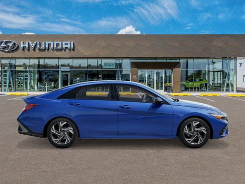 New 2026 Hyundai Elantra SEL Sport image 7