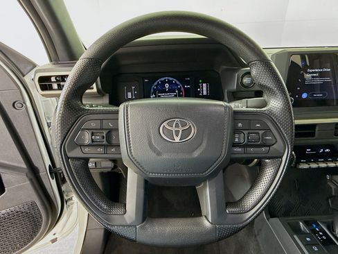 Used 2025 Toyota Tacoma SR image 11