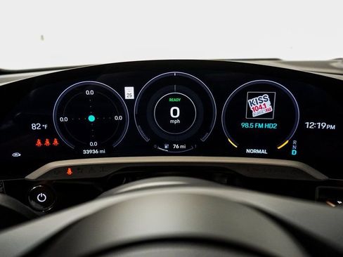 Used 2023 Porsche Taycan 4S w/ Premium Package image 46