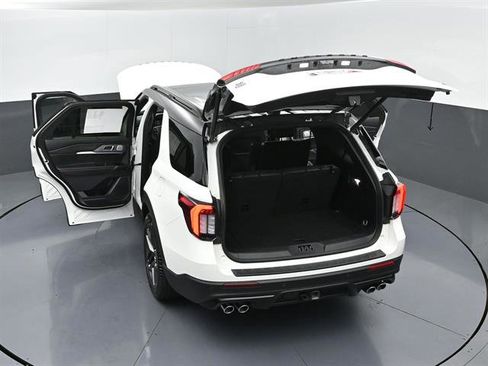 Used 2025 Ford Explorer ST AWD/4WD image 57