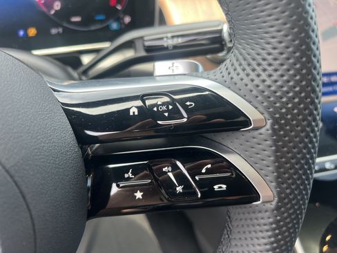 Certified 2025 Mercedes-Benz GLC 300 4MATIC image 20