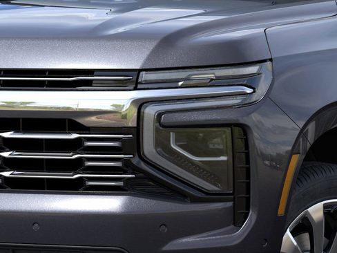 New 2025 Chevrolet Suburban Premier image 10