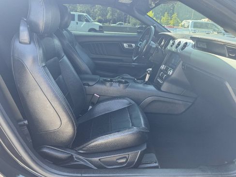 Used 2022 Ford Mustang Premium RWD image 19