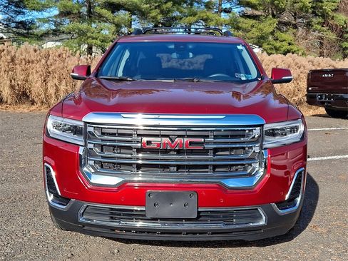 Certified 2023 GMC Acadia SLE w/ Driver Convenience Package image 2