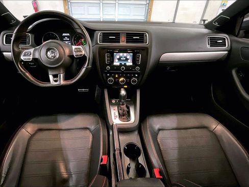 Used 2013 Volkswagen Jetta GLI Autobahn image 15
