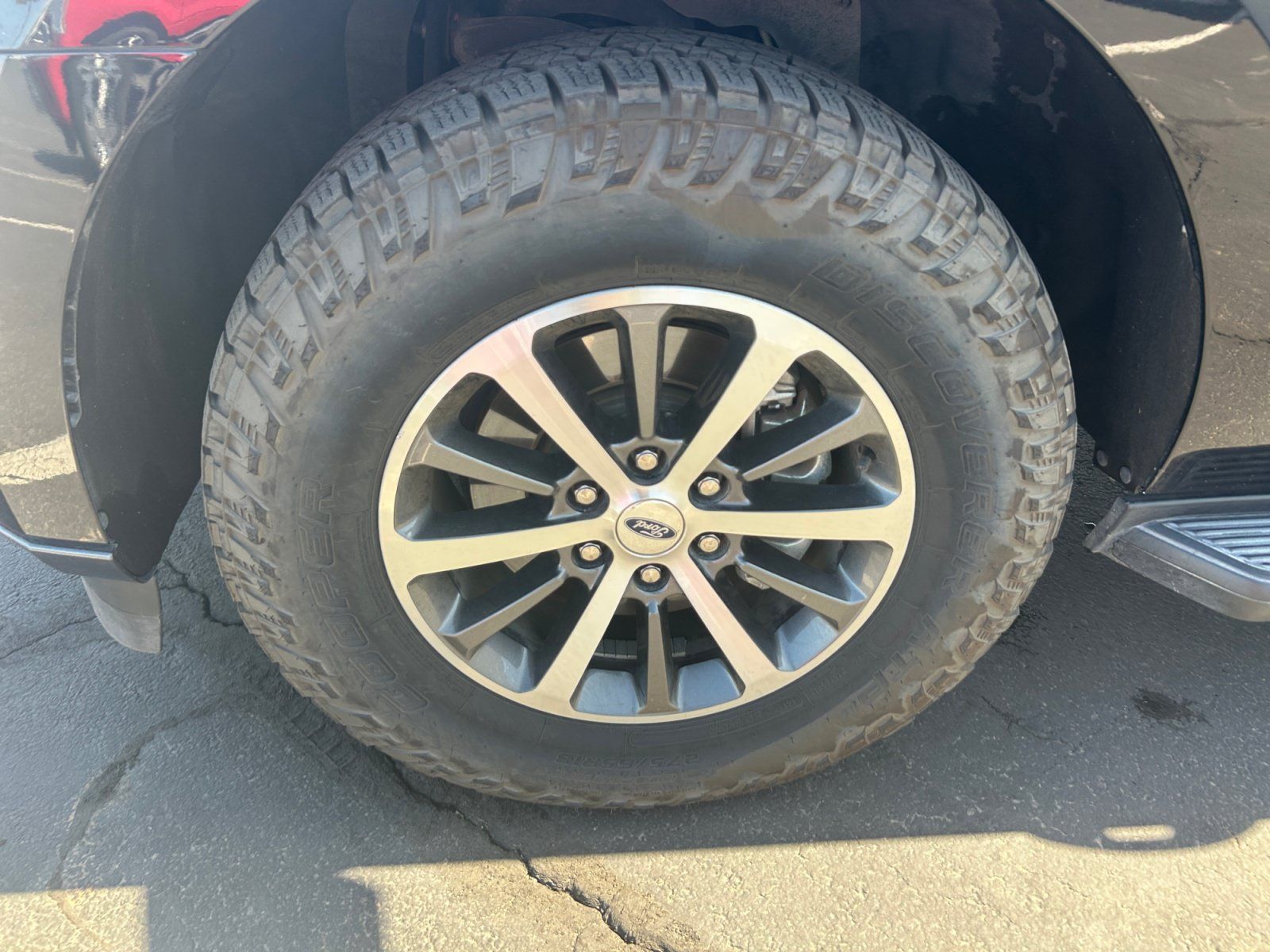 Used 2020 Ford Expedition XLT RWD image 25