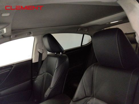 Used 2020 Lexus ES 350 350 Luxury w/ Accessory Package 2 image 34