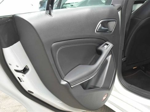 Used 2019 Mercedes-Benz CLA 250 image 18