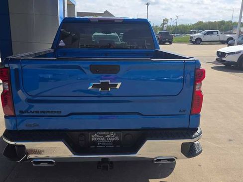 Used 2024 Chevrolet Silverado 1500 LT w/ Z71 Off-Road Package AWD/4WD image 5