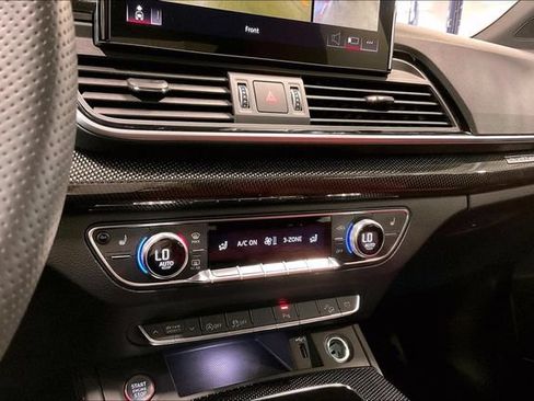 Certified 2024 Audi SQ5 Premium Plus w/ Premium Plus Package AWD/4WD image 32