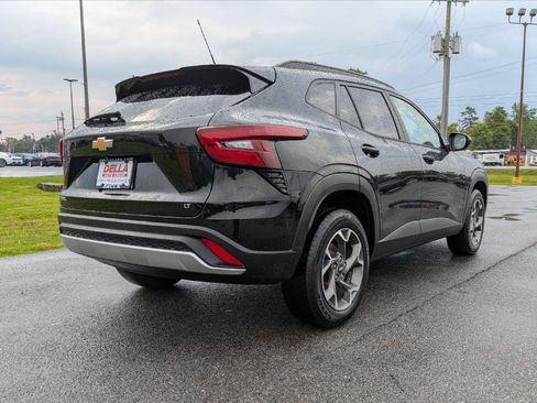 Used 2024 Chevrolet Trax LT FWD image 8