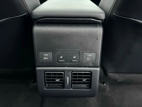 Used 2023 Toyota bZ4X AWD image 28