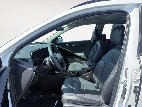 Used 2023 Kia Niro Wave FWD image 10
