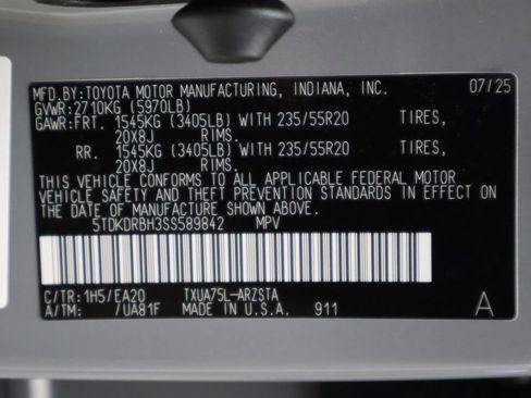 Certified 2025 Toyota Highlander XSE image 17