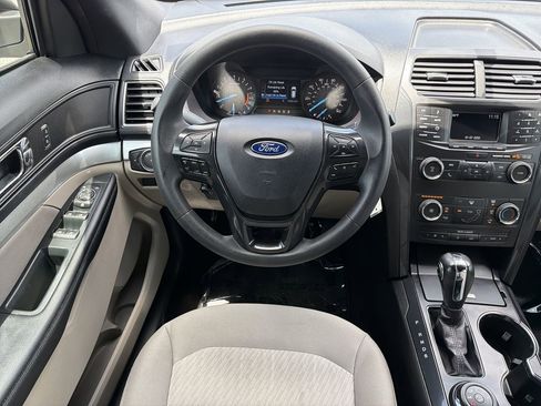 Used 2018 Ford Explorer 4WD image 13