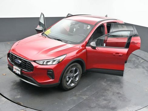 Used 2025 Ford Escape ST-Line w/ Cold Weather Package image 44