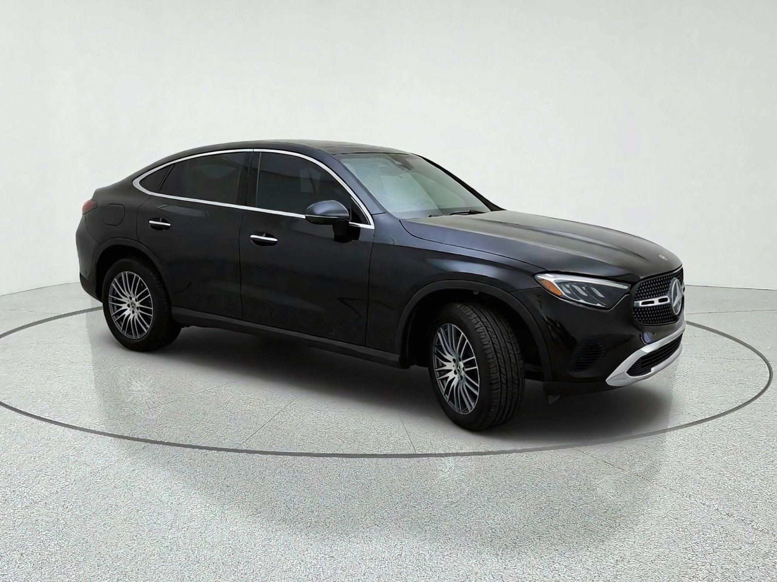 Certified 2025 Mercedes-Benz GLC 300 4MATIC image 5