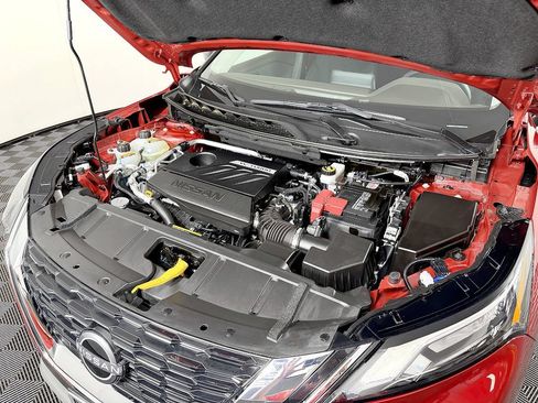 Used 2023 Nissan Rogue S AWD/4WD image 19