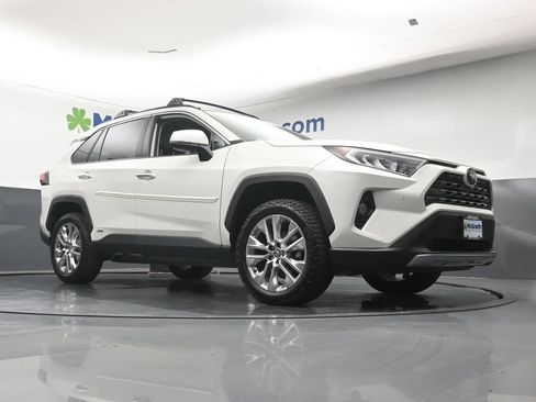 Used 2019 Toyota RAV4 Limited w/ Cold Weather Package AWD/4WD image 26