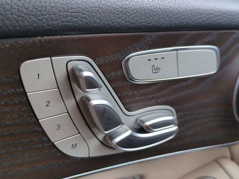 Used 2021 Mercedes-Benz GLC 300 image 20