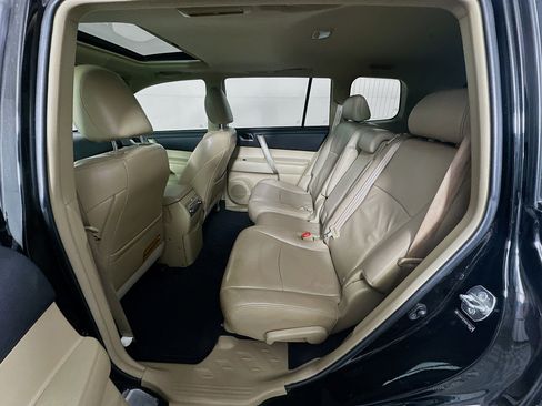 Used 2013 Toyota Highlander SE image 28