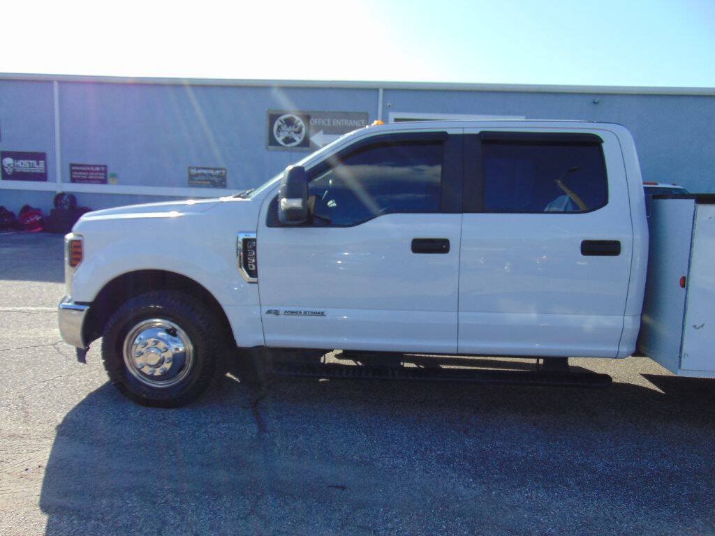 Used 2019 Ford F350 XL w/ Power Equipment Group RWD image 6