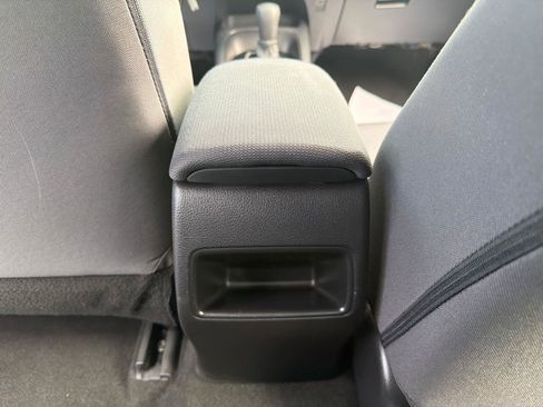 Used 2022 Toyota Corolla LE FWD image 11