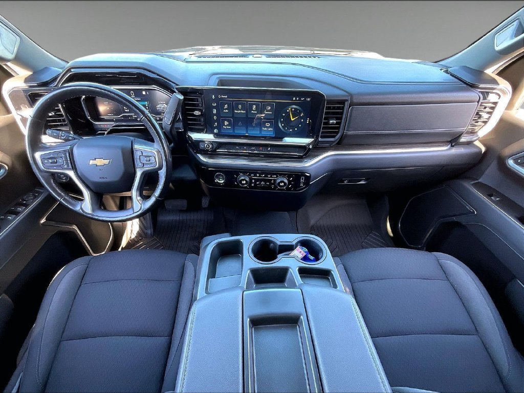 Used 2022 Chevrolet Silverado 1500 LT AWD/4WD image 20
