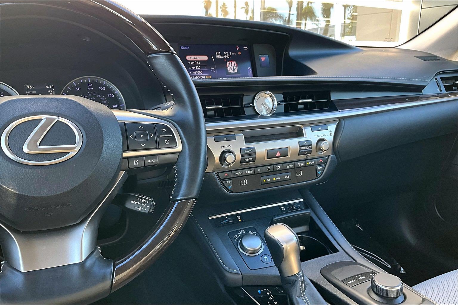 Used 2017 Lexus ES 350 w/ Premium Package FWD image 6