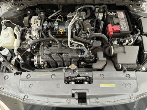 Used 2025 Nissan Altima 2.5 SV image 31