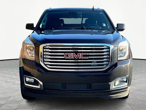 Used 2020 GMC Yukon SLT w/ Premium Edition image 2
