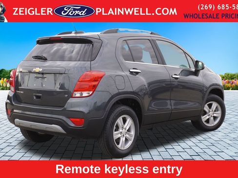 Used 2018 Chevrolet Trax LT w/ LT Convenience Package image 5