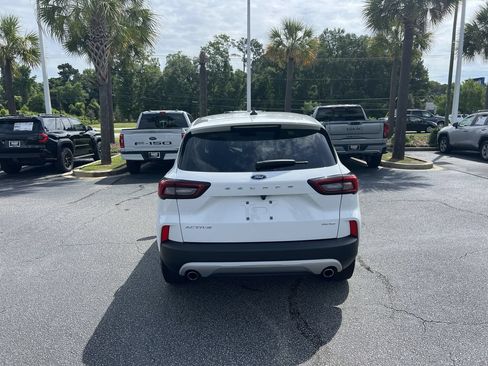 Used 2024 Ford Escape Active AWD/4WD image 9