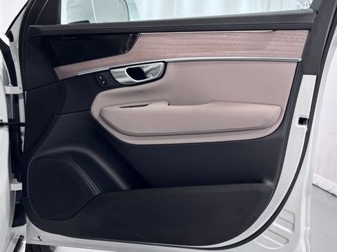 Certified 2026 Volvo XC90 B6 Plus AWD/4WD image 20