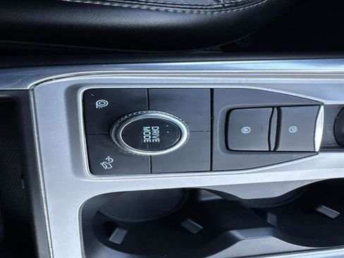 Used 2023 Ford Explorer XLT w/ Equipment Group 202A image 38