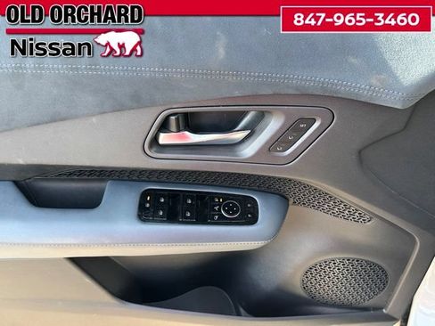 Used 2023 Nissan Ariya AWD/4WD image 9