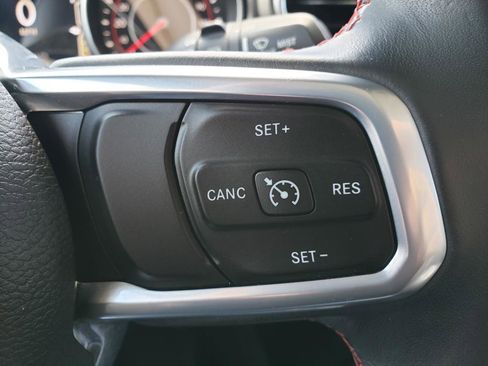 Used 2018 Jeep Wrangler Rubicon AWD/4WD image 16