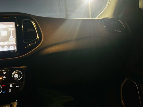 Used 2021 Jeep Compass Limited image 30