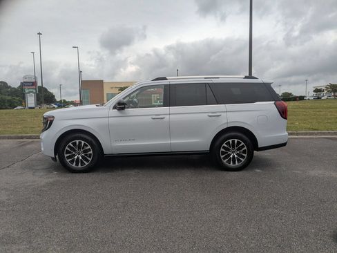Used 2025 Ford Expedition Platinum AWD/4WD image 6