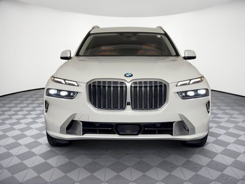 Used 2023 BMW X7 xDrive40i w/ Premium Package AWD/4WD image 6