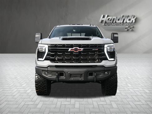 Used 2024 Chevrolet Silverado 2500 ZR2 w/ ZR2 Bison Edition image 7
