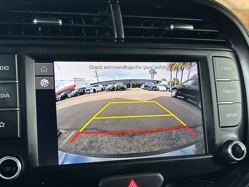 Used 2025 Kia Soul LX w/ LX Technology Package FWD image 20