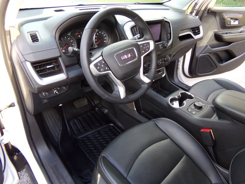 Used 2024 GMC Terrain SLT AWD/4WD image 17