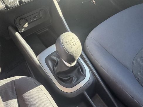 Used 2012 Kia Rio LX image 11