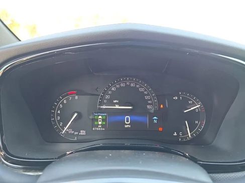 Used 2019 Cadillac XT5 AWD image 19