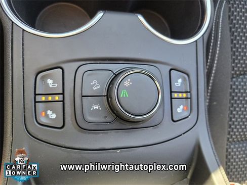 Used 2024 GMC Terrain SLE w/ Driver Convenience Package image 26