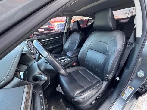 Used 2019 Nissan Altima 2.5 Platinum image 9