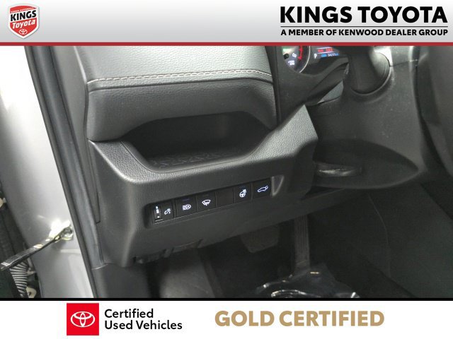 Used 2022 Toyota RAV4 XLE w/ Convenience Package FWD image 19